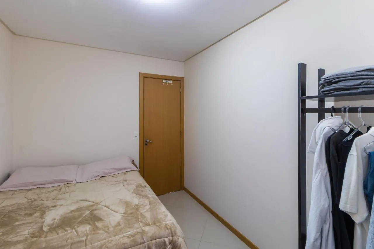 Vila Germânica Retreat: Cozy 2BR with Pool, Gym & BBQ Balcony Blumenau 0*,