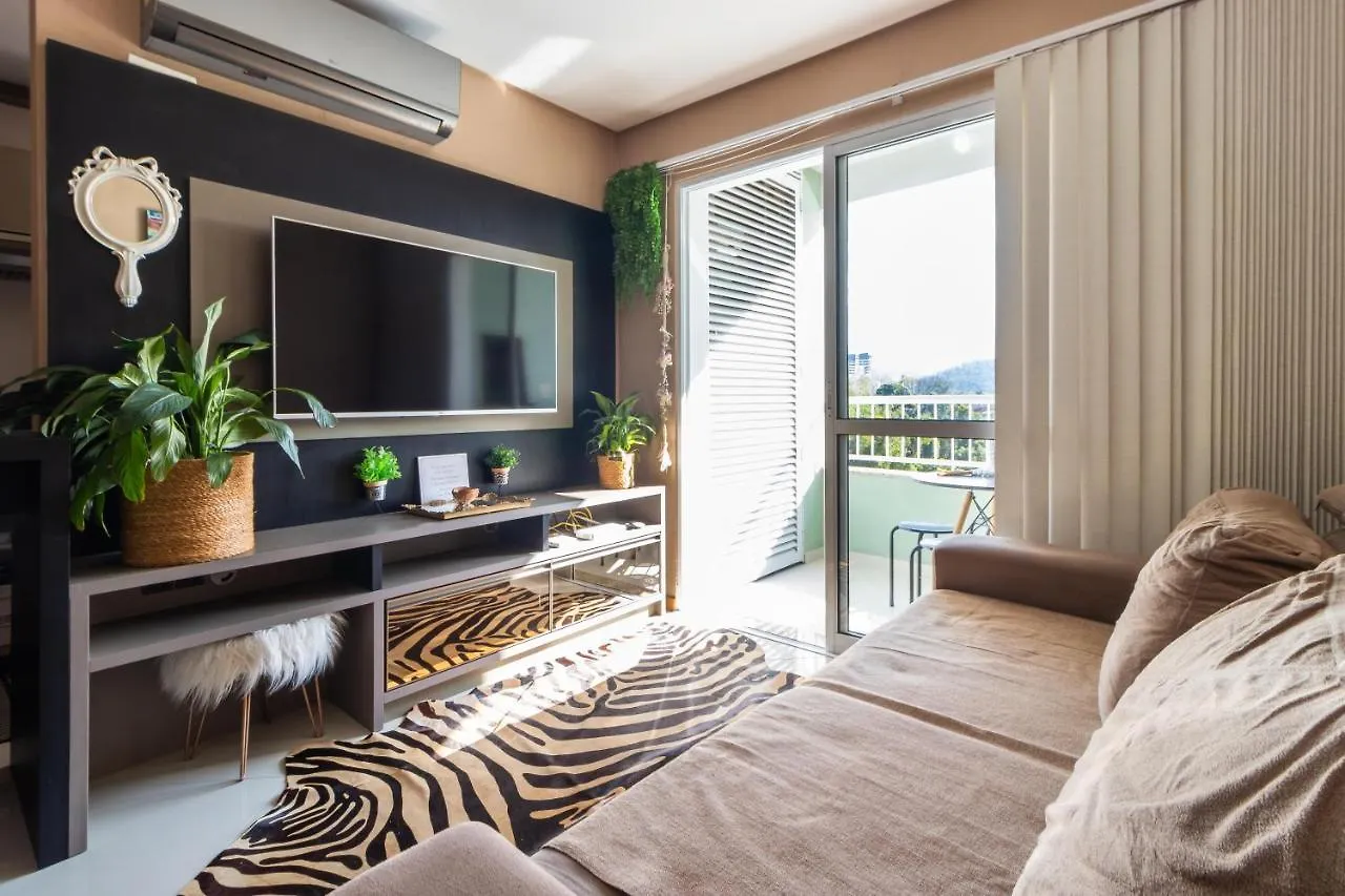 Vila Germânica Retreat: Cozy 2BR with Pool, Gym & BBQ Balcony Blumenau Apartment