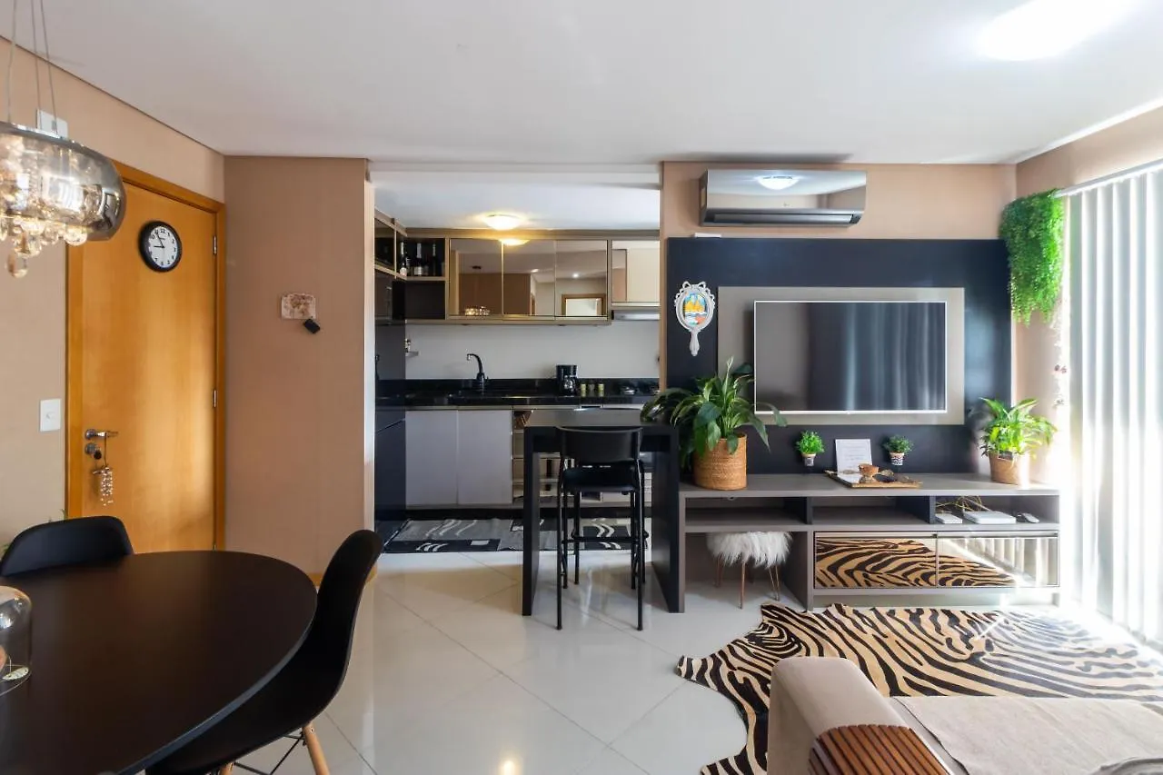 Vila Germânica Retreat: Cozy 2BR with Pool, Gym & BBQ Balcony Blumenau 0*,