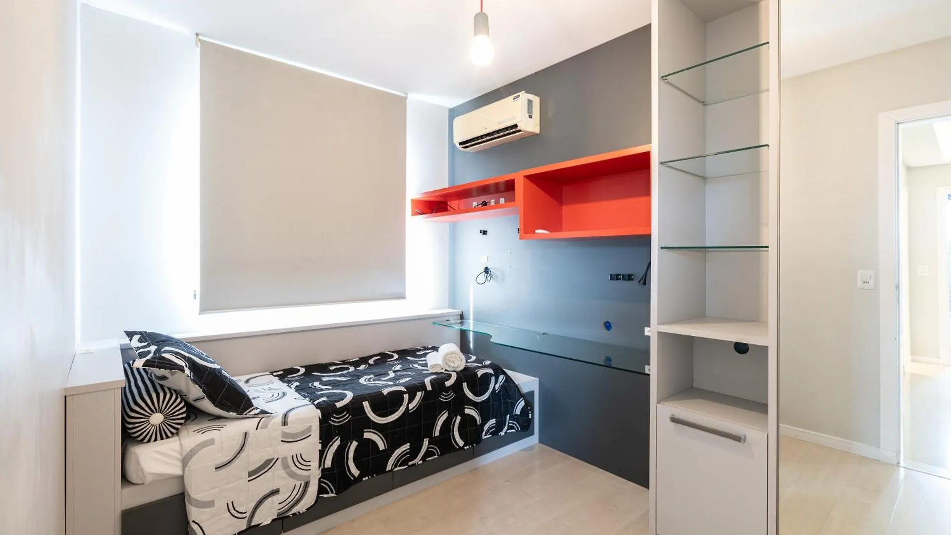 Apartment Vila Germânica Retreat: Cozy 2BR with Pool, Gym & BBQ Balcony Blumenau