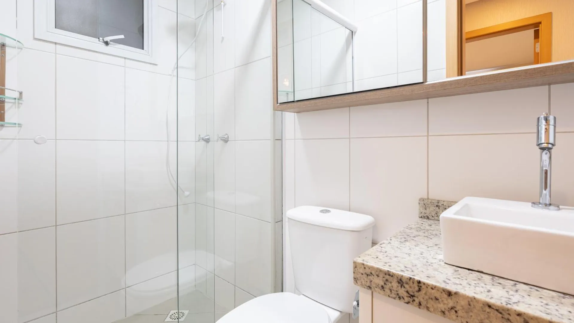 Apto A 10 Min Da Vila Germanica, Dois Quartos, Salas De Estar E Jantar, Cozinha Completa, Sacada Com Churrasqueira, Wi-Fi, Piscina, Academia, Mercadinho 24 Horas E Vaga De Garagem Blumenau 0*,