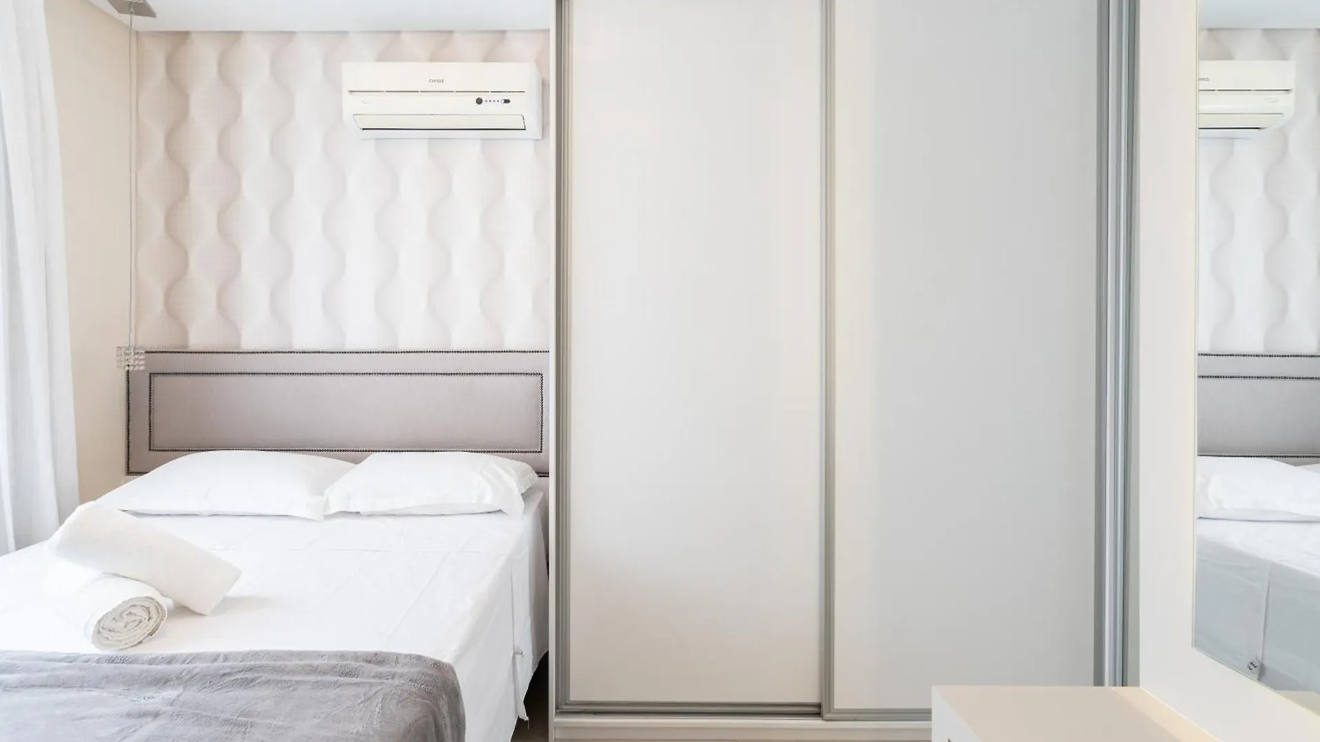 Apto A 10 Min Da Vila Germanica, Dois Quartos, Salas De Estar E Jantar, Cozinha Completa, Sacada Com Churrasqueira, Wi-Fi, Piscina, Academia, Mercadinho 24 Horas E Vaga De Garagem Blumenau 0*,